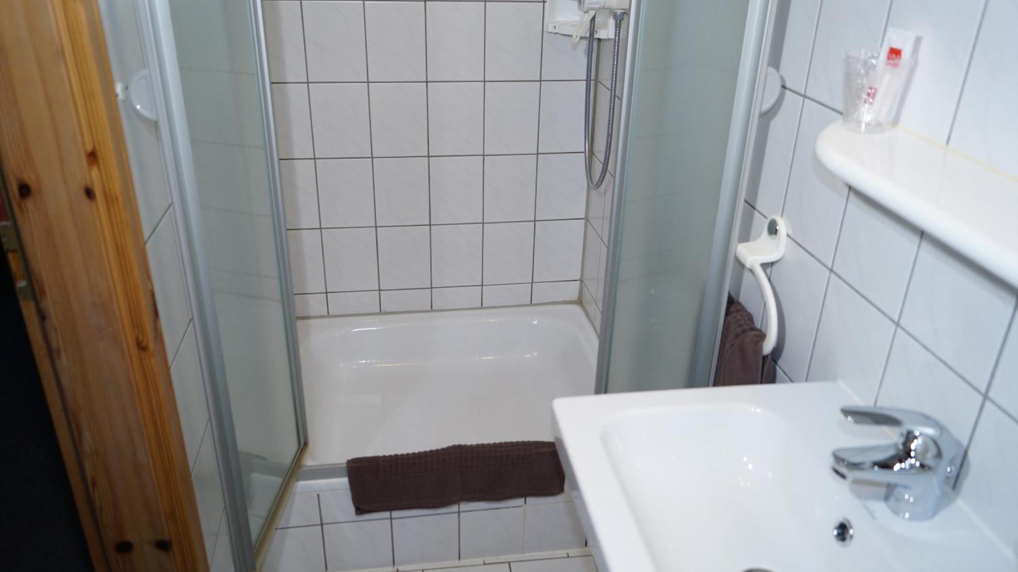 Landgasthof Falken Huttlingen Chambre photo