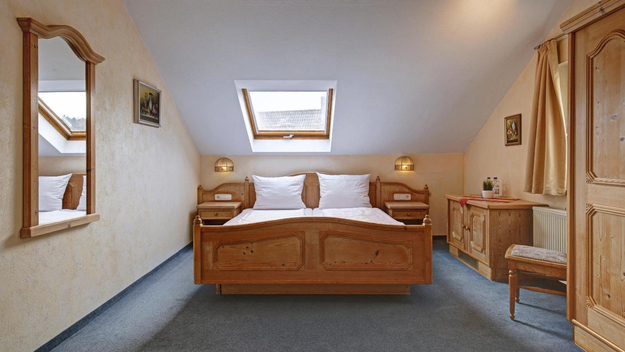 Landgasthof Falken Huttlingen Chambre photo