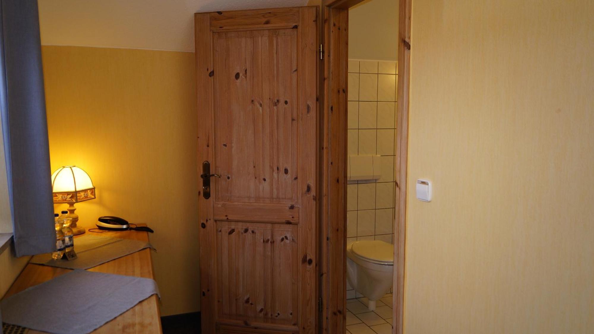 Landgasthof Falken Huttlingen Chambre photo